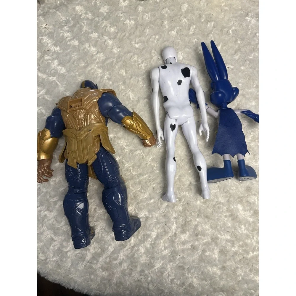 Marvel Mixed Lot 3 Action Figures Thanos & Bugs Bunny Plastic No Packaging